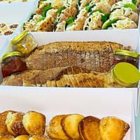 לחם מחמצת ומטבלים