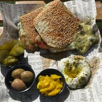 טוסט קפרזה 