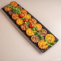 מגש מיני פשטידות 16 יח'