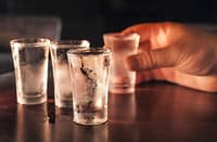 212)  Vodka Absolut