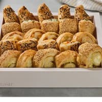 מגש מאפים מתוקים